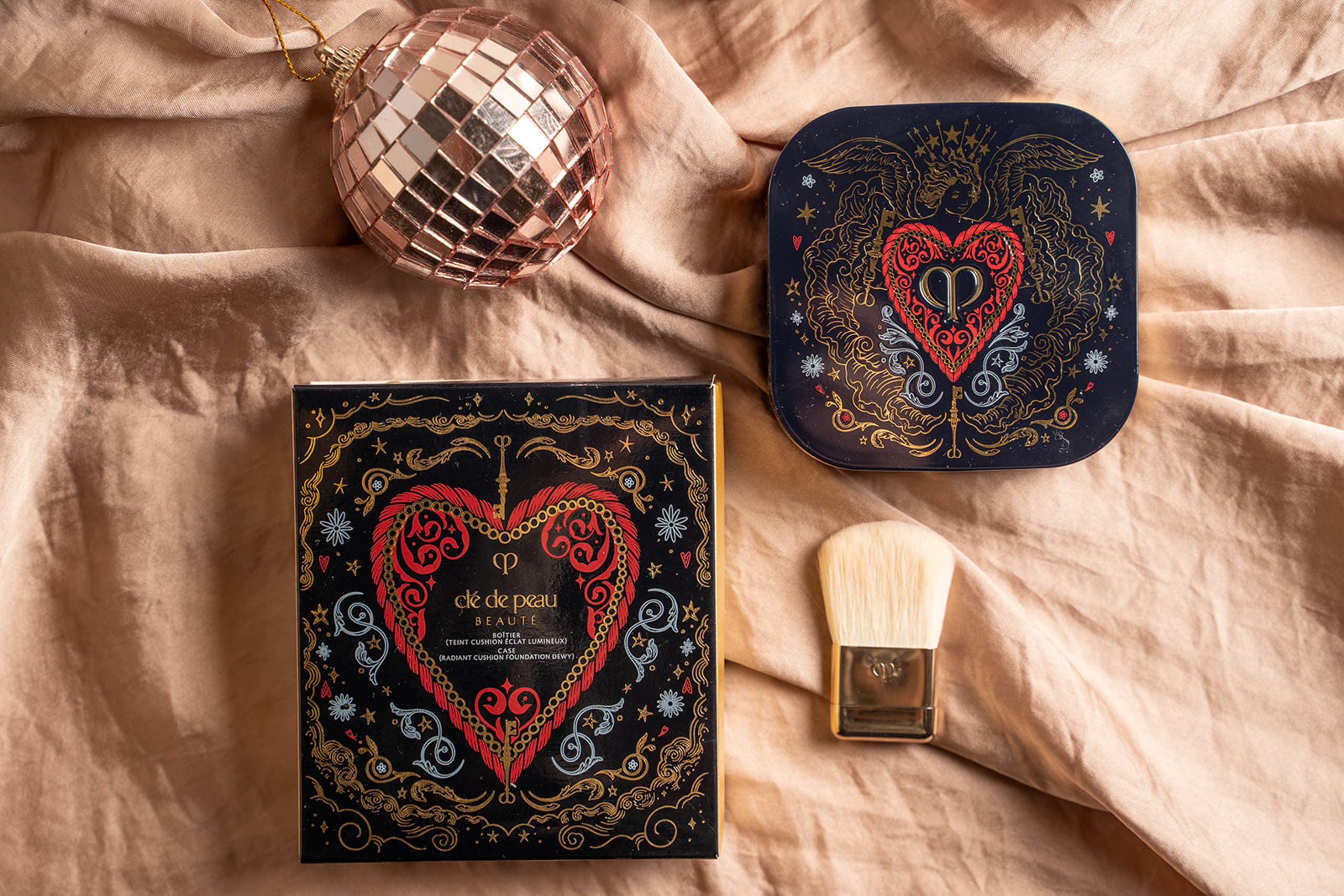 Majolica Majorca heart-shaped box with illustrated detail and brush